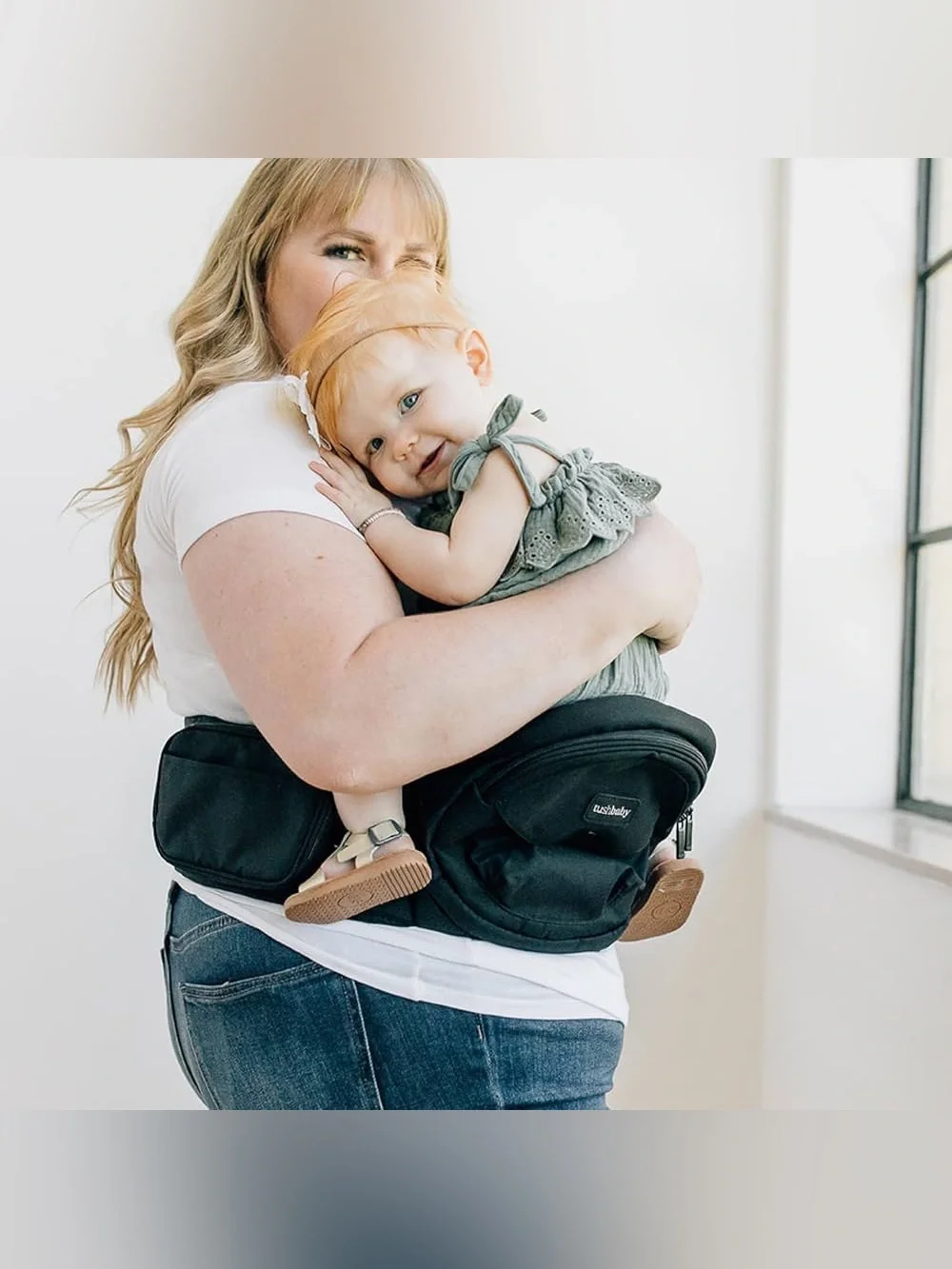 Tushbaby secure black